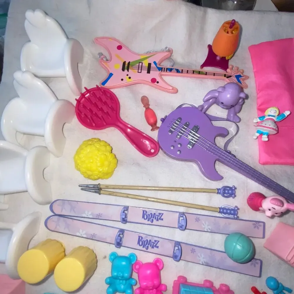 Fashion Doll Accessories 100+ Barbie Bratz Monster High Furniture Guitar Ski